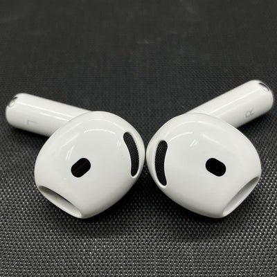 【中古】AirPods 4 MXP93J/A（アクティブノイズキャンセリング搭載）【秋葉原】