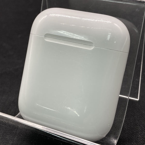 【中古】AirPods with Charging Case MV7N2J/A【秋葉原】