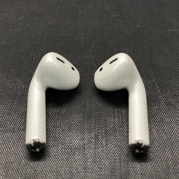 【中古】AirPods with Charging Case MV7N2J/A【秋葉原】