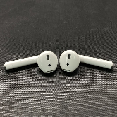 【中古】AirPods with Charging Case MV7N2J/A【秋葉原】