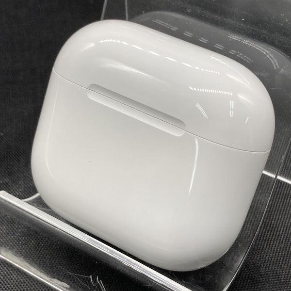 【中古】AirPods 4 MXP93J/A（アクティブノイズキャンセリング搭載）【秋葉原】