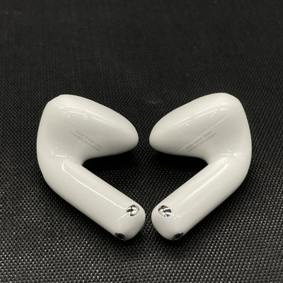 【中古】AirPods 4 MXP93J/A（アクティブノイズキャンセリング搭載）【秋葉原】