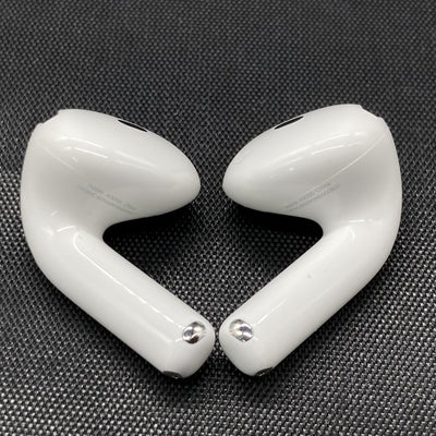 【中古】AirPods 4 MXP93J/A（アクティブノイズキャンセリング搭載）【秋葉原】