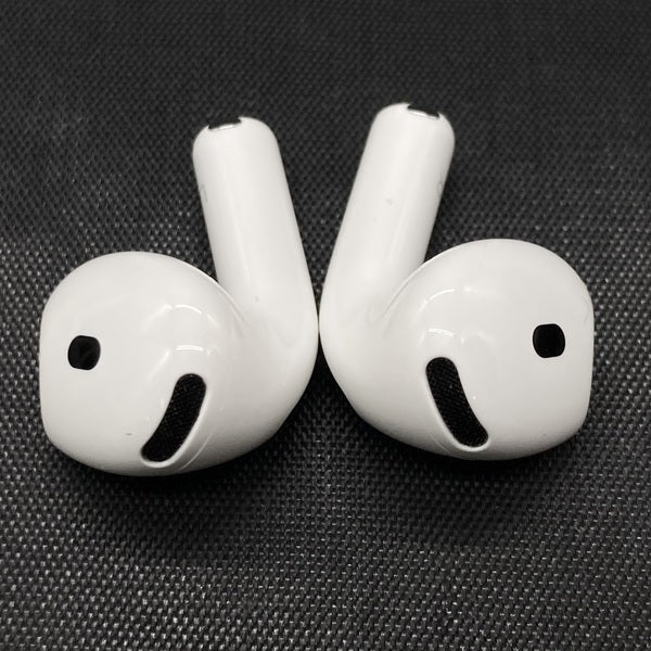 【中古】AirPods 4 MXP93J/A（アクティブノイズキャンセリング搭載）【秋葉原】