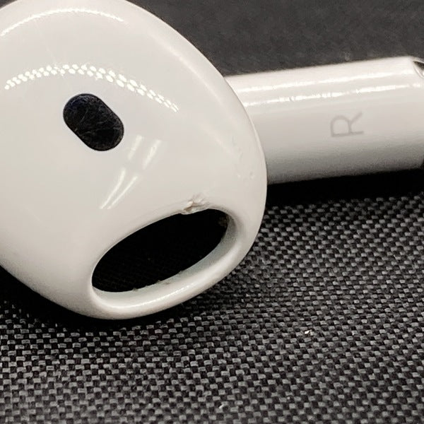 【中古】AirPods 4 (R側)（アクティブノイズキャンセリング搭載）【秋葉原】