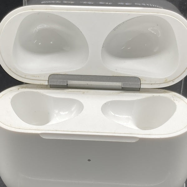 【中古】AirPods 充電ケース (第3世代)【日本橋】
