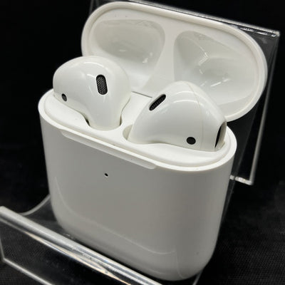 【中古】AirPods with Wireless Charging Case  MRXJ2J-A【秋葉原】