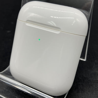 【中古】AirPods with Wireless Charging Case  MRXJ2J-A【秋葉原】