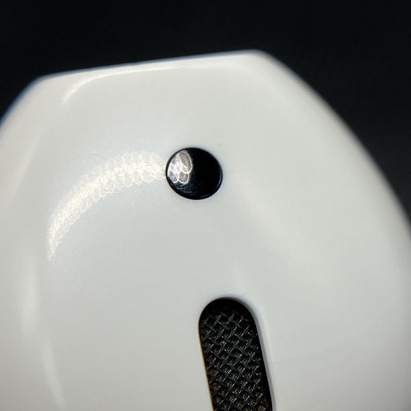 【中古】AirPods with Wireless Charging Case  MRXJ2J-A【秋葉原】