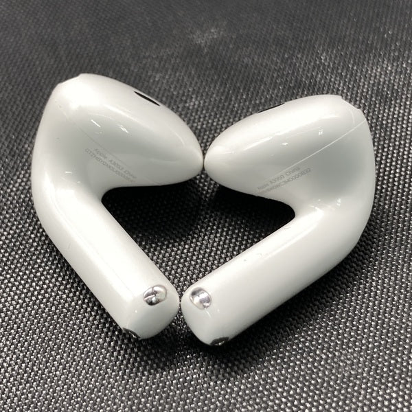 【中古】AirPods 4 MXP63J/A【日本橋】