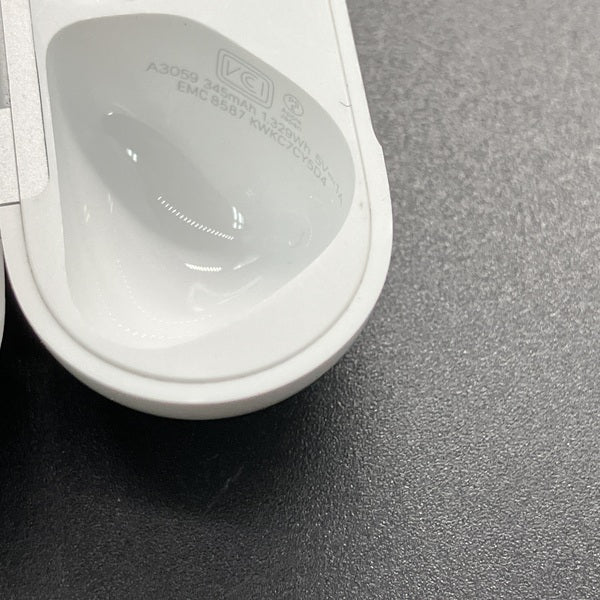 【中古】AirPods 4 MXP93J/A（アクティブノイズキャンセリング搭載）【日本橋】