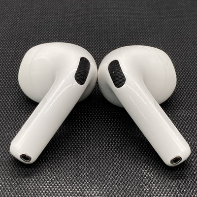 【中古】AirPods 4 MXP93J/A（アクティブノイズキャンセリング搭載）【名古屋】