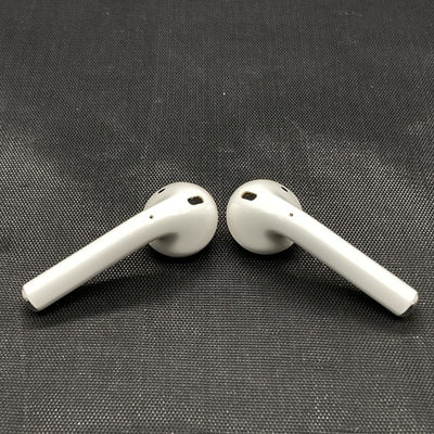 【中古】AirPods with Charging Case MV7N2J/A【名古屋】