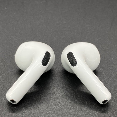 【中古】AirPods 4 MXP93J/A（アクティブノイズキャンセリング搭載）【秋葉原】