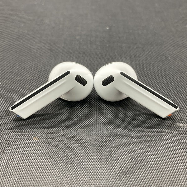 【中古】Galaxy Buds3 ホワイト 【SM-R530NZWAXJP】【秋葉原】