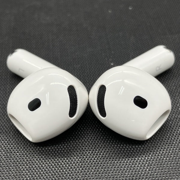 【中古】AirPods 4 MXP93J/A（アクティブノイズキャンセリング搭載）【秋葉原】