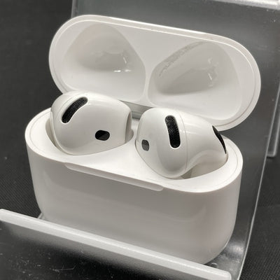 【中古】AirPods 4 MXP93J/A（アクティブノイズキャンセリング搭載）【秋葉原】