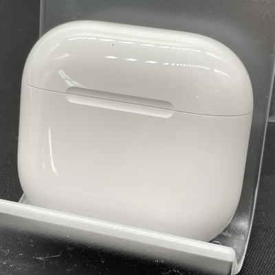 【中古】AirPods 4 MXP93J/A（アクティブノイズキャンセリング搭載）【秋葉原】