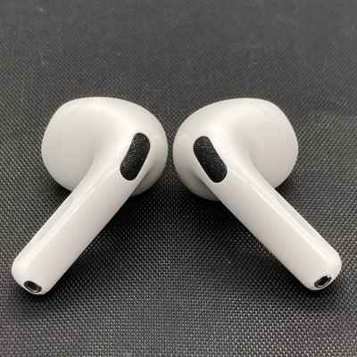 【中古】AirPods 4 MXP93J/A（アクティブノイズキャンセリング搭載）【秋葉原】