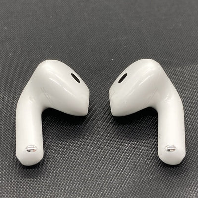 【中古】AirPods 4 MXP93J/A（アクティブノイズキャンセリング搭載）【秋葉原】
