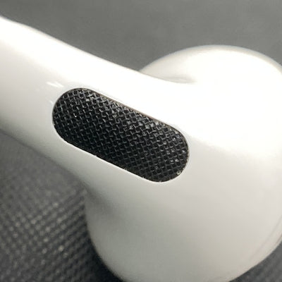 【中古】AirPods 4 MXP93J/A（アクティブノイズキャンセリング搭載）【秋葉原】