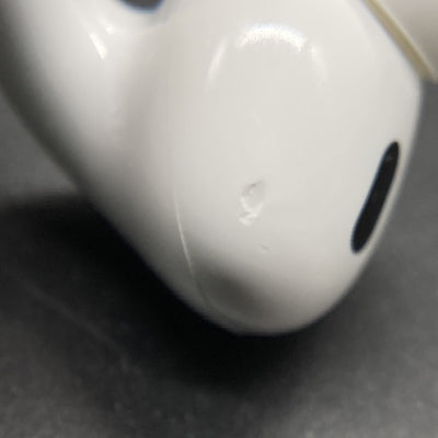 【中古】MagSafe充電ケース(USB-C)付きAirPods Pro(第2世代) MTJV3JA【名古屋】