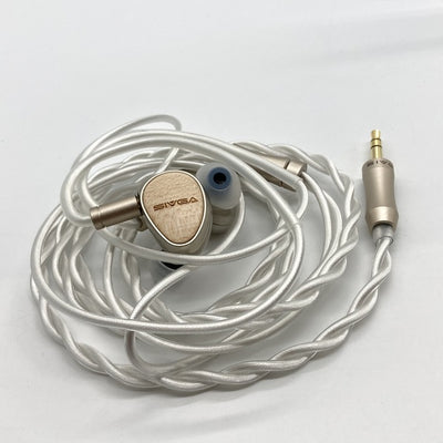 【中古】Que【日本橋】