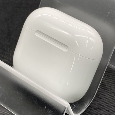 【中古】AirPods 4 MXP93J/A（アクティブノイズキャンセリング搭載）【秋葉原】