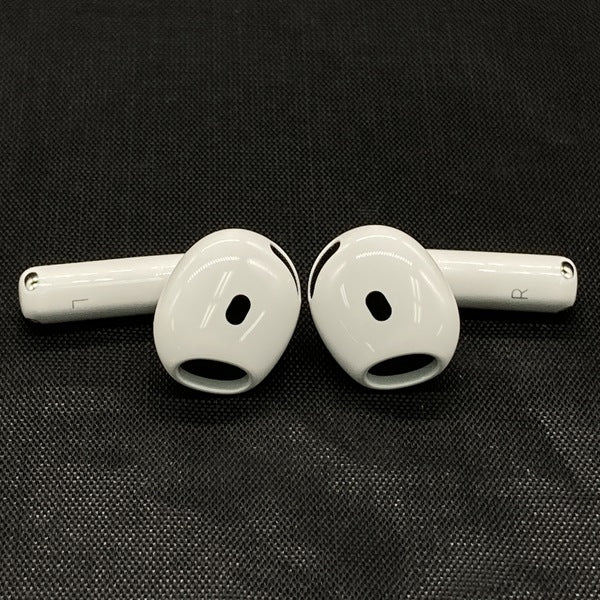 【中古】AirPods 4 MXP93J/A（アクティブノイズキャンセリング搭載）【秋葉原】