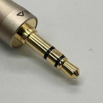 【中古】Que【日本橋】