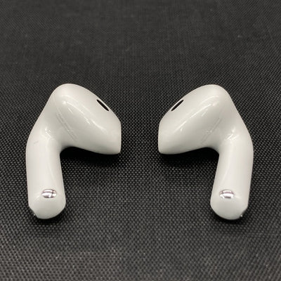 【中古】AirPods 4 MXP93J/A（アクティブノイズキャンセリング搭載）【秋葉原】