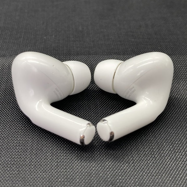 Apple 【中古】MagSafe充電ケース(USB-C)付きAirPods Pro(第2