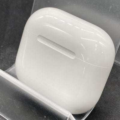 【中古】AirPods 4 MXP93J/A（アクティブノイズキャンセリング搭載）【秋葉原】