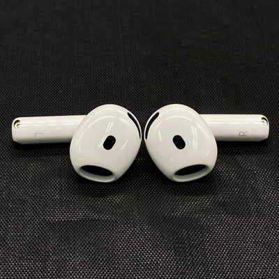 【中古】AirPods 4 MXP93J/A（アクティブノイズキャンセリング搭載）【秋葉原】