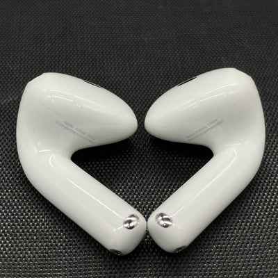【中古】AirPods 4 MXP93J/A（アクティブノイズキャンセリング搭載）【秋葉原】