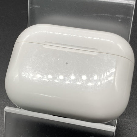 AirPods4 充電ケース付き 中古 Apple AirPods 4 充電ケースのみ USED美品 ノイズキャンセリング
