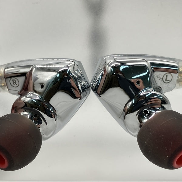 【中古】TITAN S2【秋葉原】