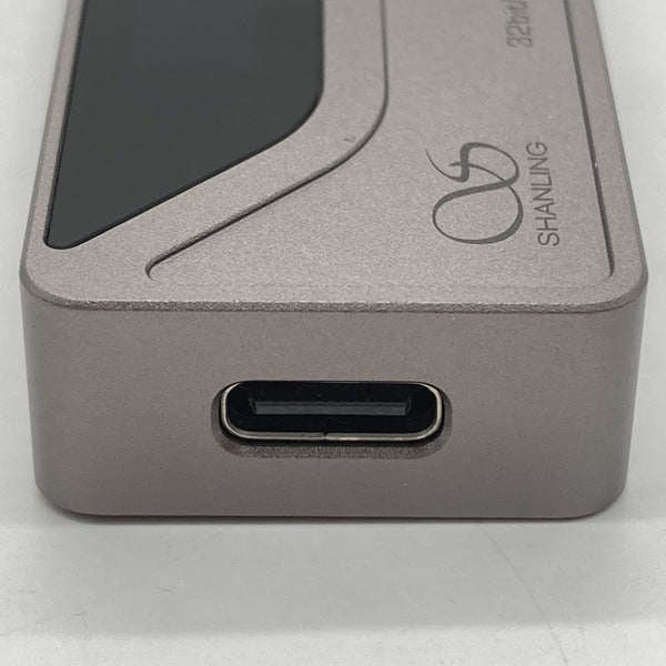 【中古】UA4 チタニウム【秋葉原】