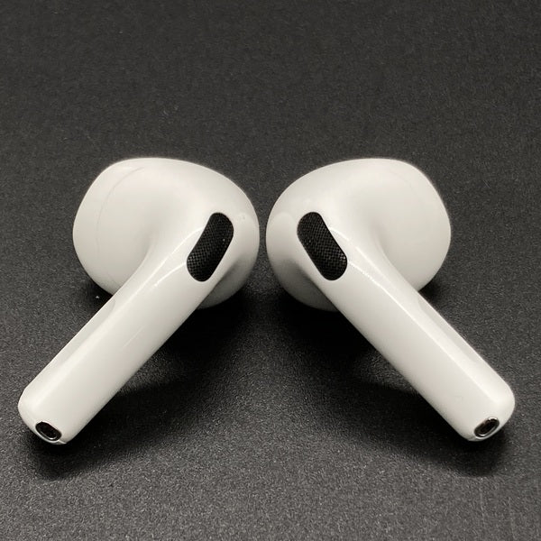 【中古】AirPods 4 MXP93J/A（アクティブノイズキャンセリング搭載）【秋葉原】