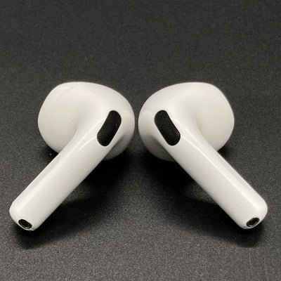 【中古】AirPods 4 MXP93J/A（アクティブノイズキャンセリング搭載）【秋葉原】