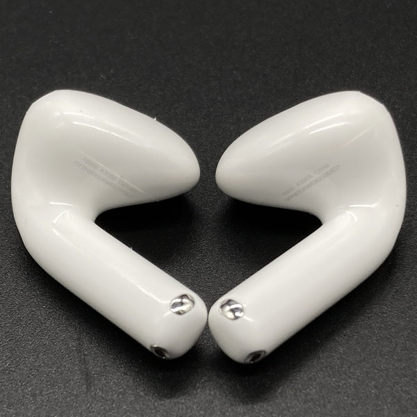 【中古】AirPods 4 MXP93J/A（アクティブノイズキャンセリング搭載）【秋葉原】