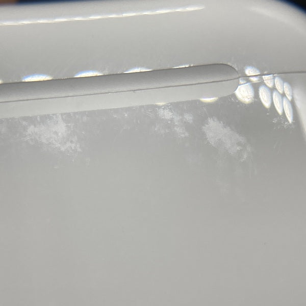 【中古】AirPods 4 MXP93J/A（アクティブノイズキャンセリング搭載）【秋葉原】