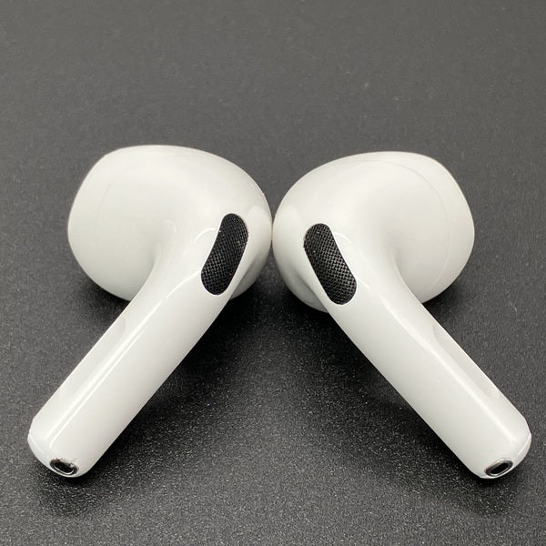【中古】AirPods 4 MXP93J/A（アクティブノイズキャンセリング搭載）【日本橋】