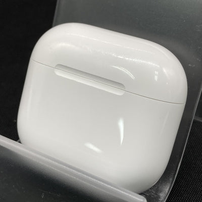 【中古】AirPods 4充電ケース【日本橋】