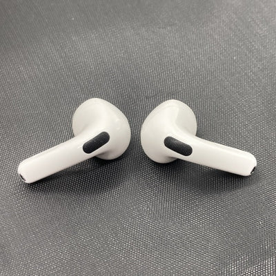 【中古】AirPods 4 MXP93J/A（アクティブノイズキャンセリング搭載）【秋葉原】