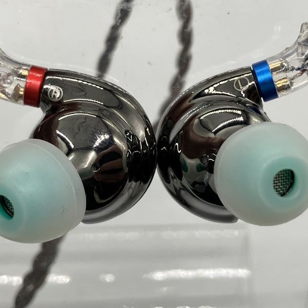 【中古】FH11 Black 【FIO-IEM-FH11-B】【秋葉原】