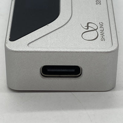 【中古】UA4 シルバー【秋葉原】