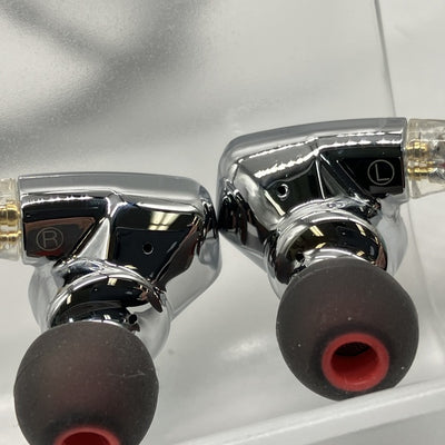 【中古】TITAN S2【秋葉原】