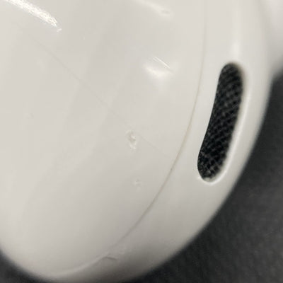 【中古】MagSafe充電ケース(USB-C)付きAirPods Pro(第2世代) MTJV3JA【秋葉原】
