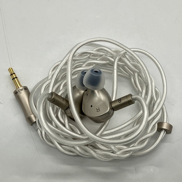 【中古】Que【日本橋】